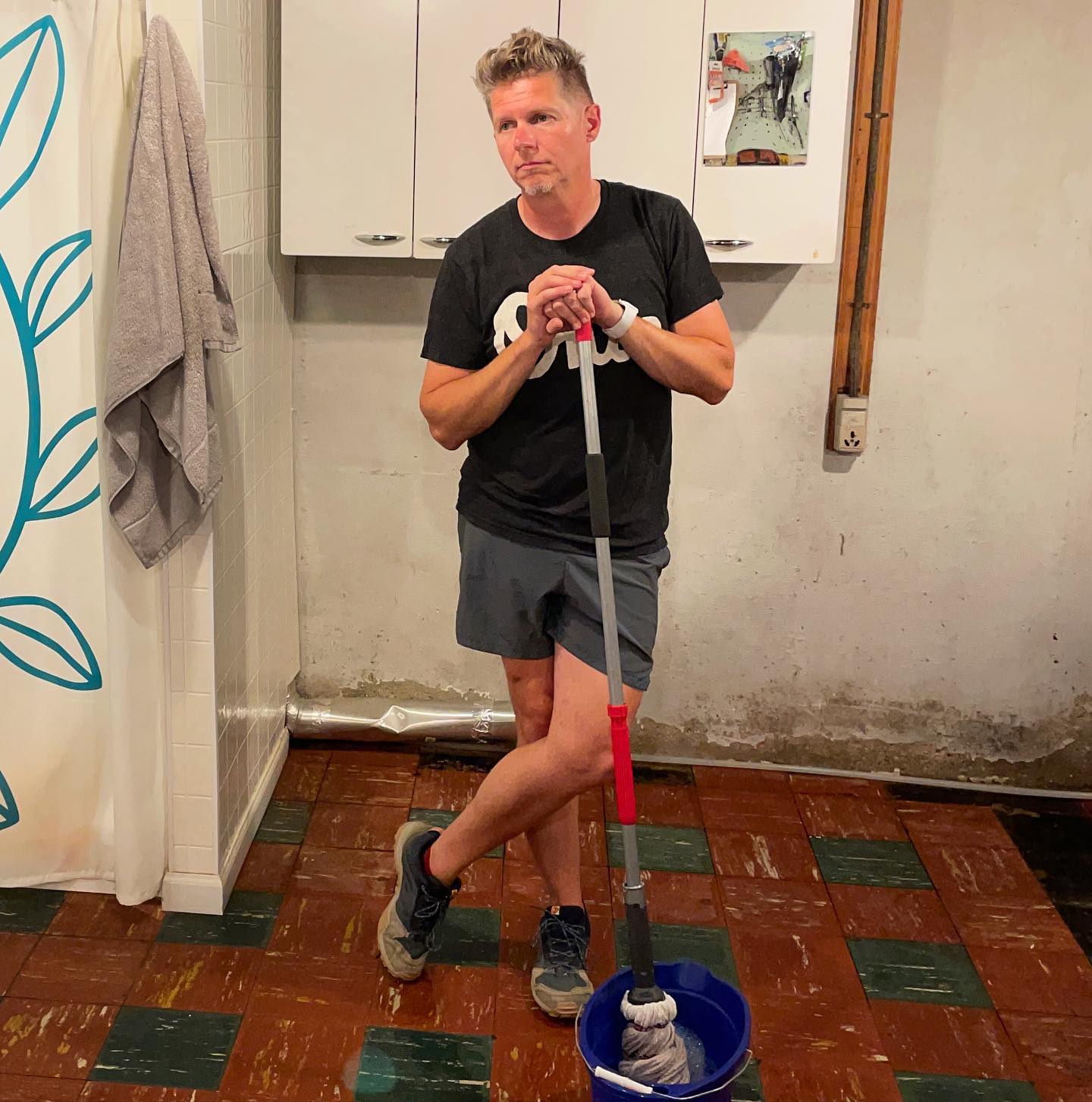 Mopping the basement doing my best Carol Burnett. She’s one of the best. Ever. (My mopping is not). @itscarolburnett